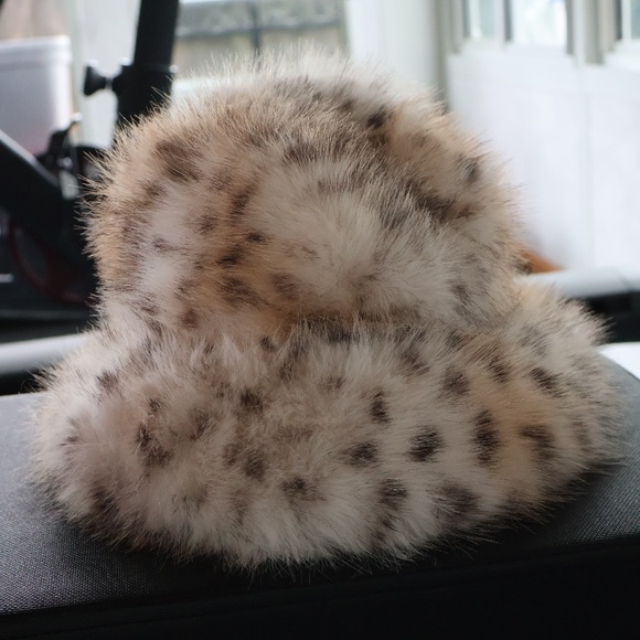 ANTHROPOLOGIE CHEETAH/LEOPARD FUR BUCKET HAT - Picture 7 of 7